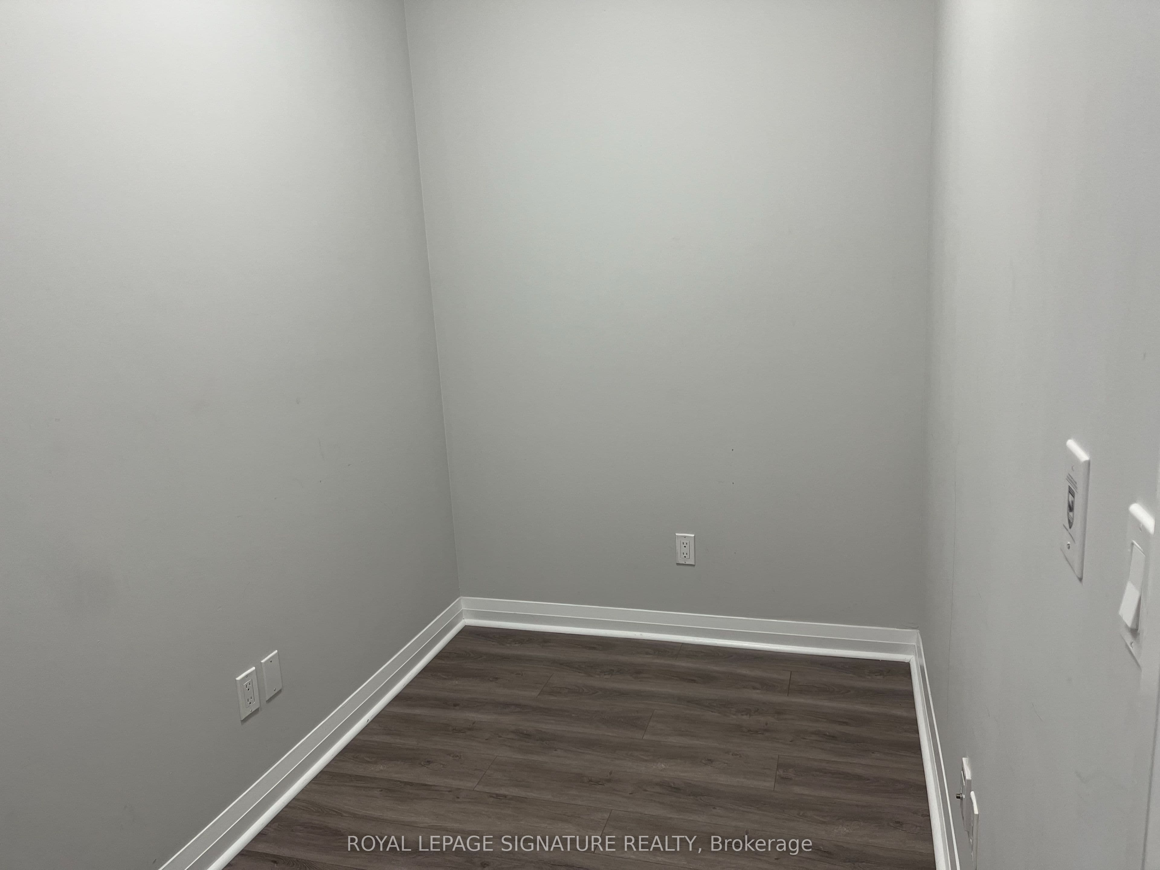 #505 55 Eglinton Avenue
