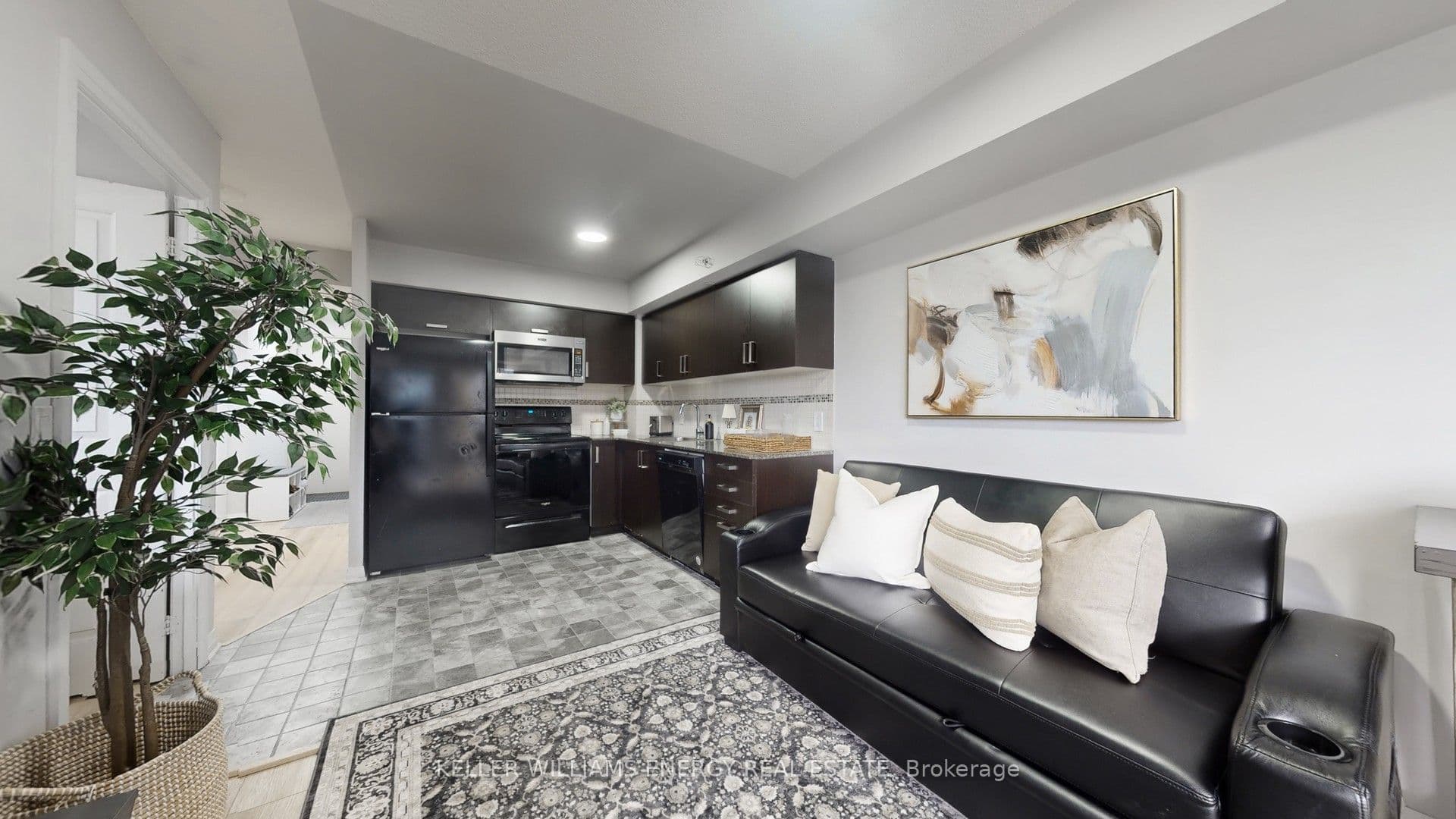 #617 30 Meadowglen Place