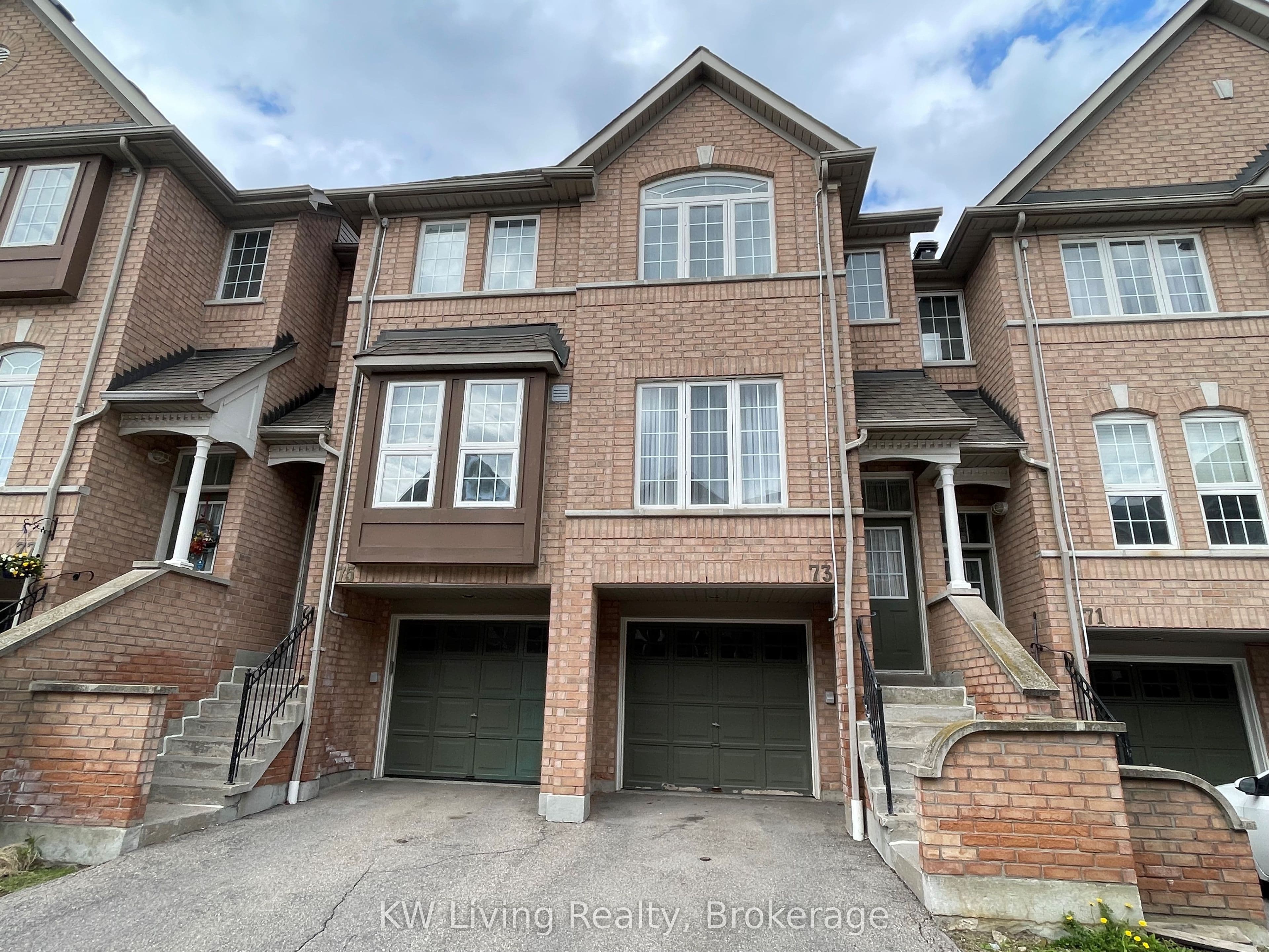 #73 50 Strathaven Drive - Photo 1