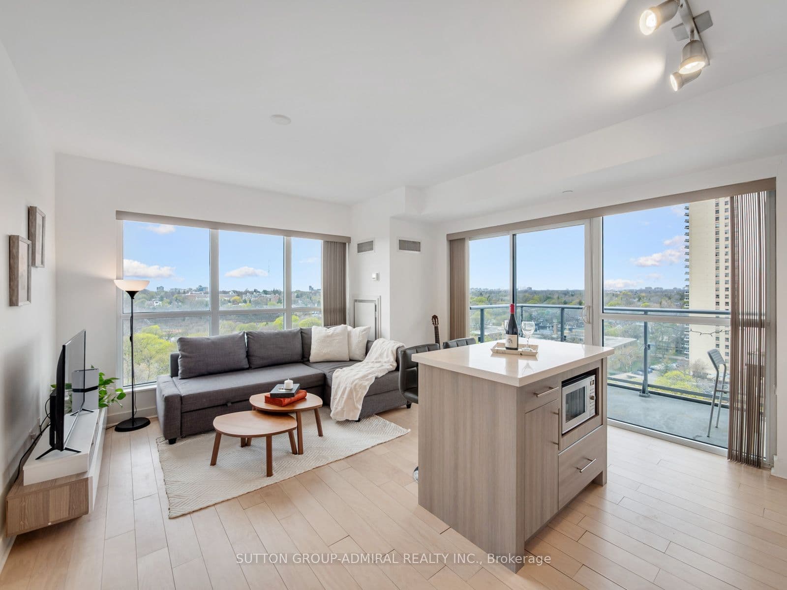#1202 58 Orchard View Boulevard