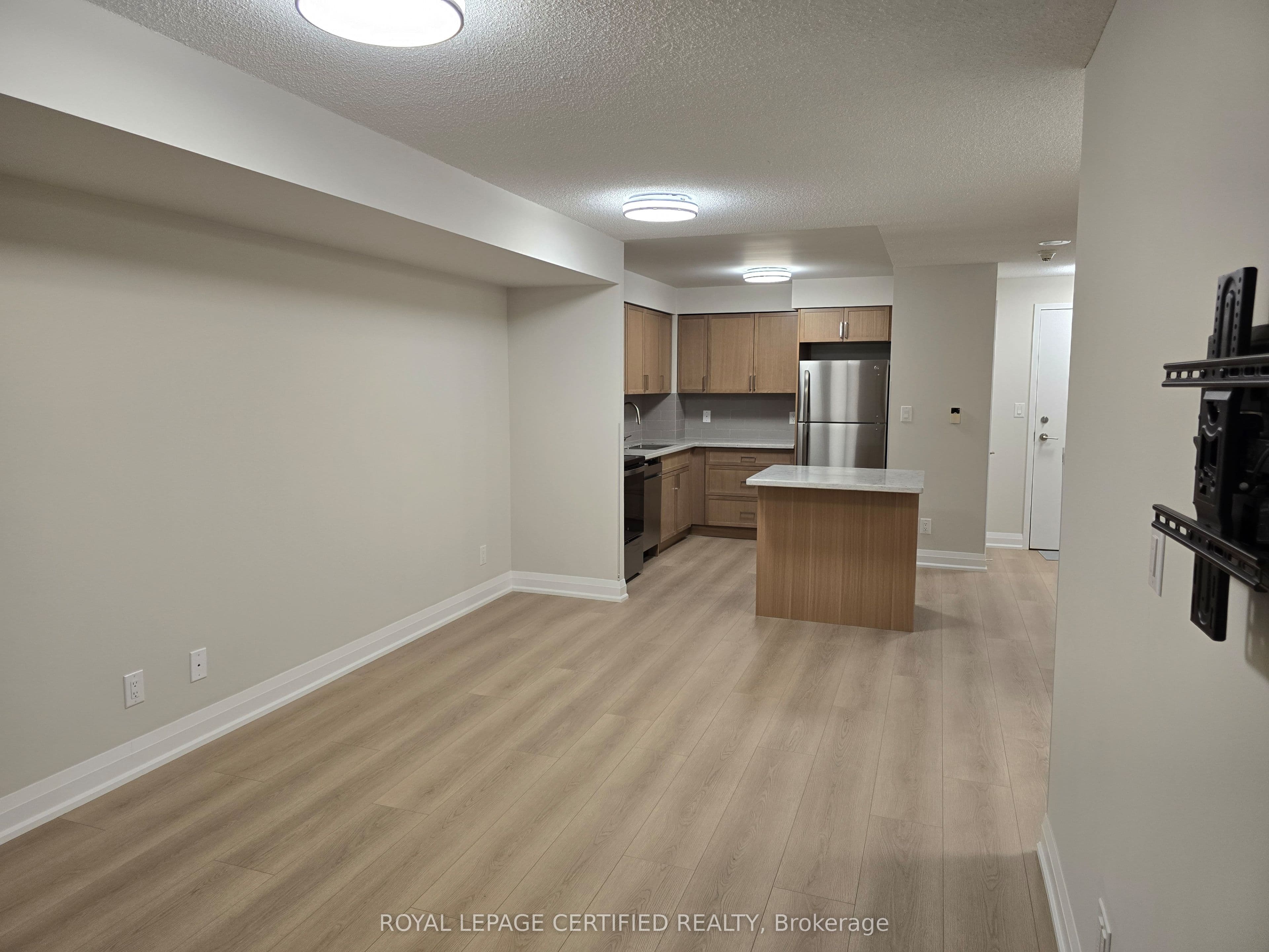 #2103 3880 Duke Of York Boulevard - Photo 1