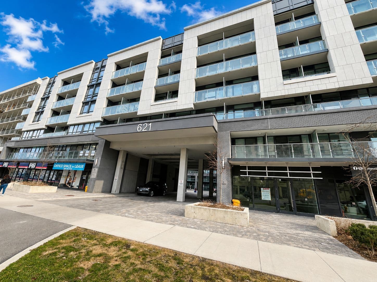 #238 621 Sheppard Avenue