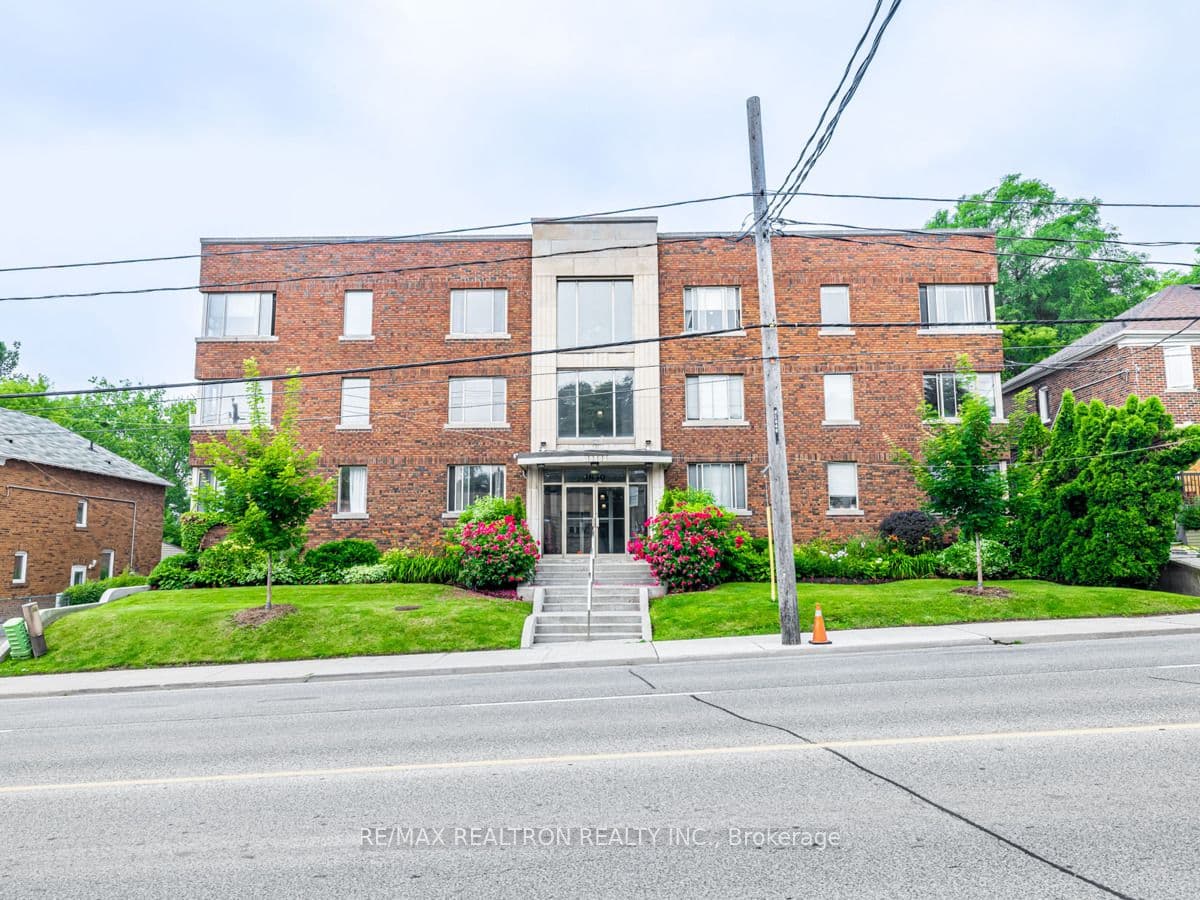 #104 1840 Bathurst Street