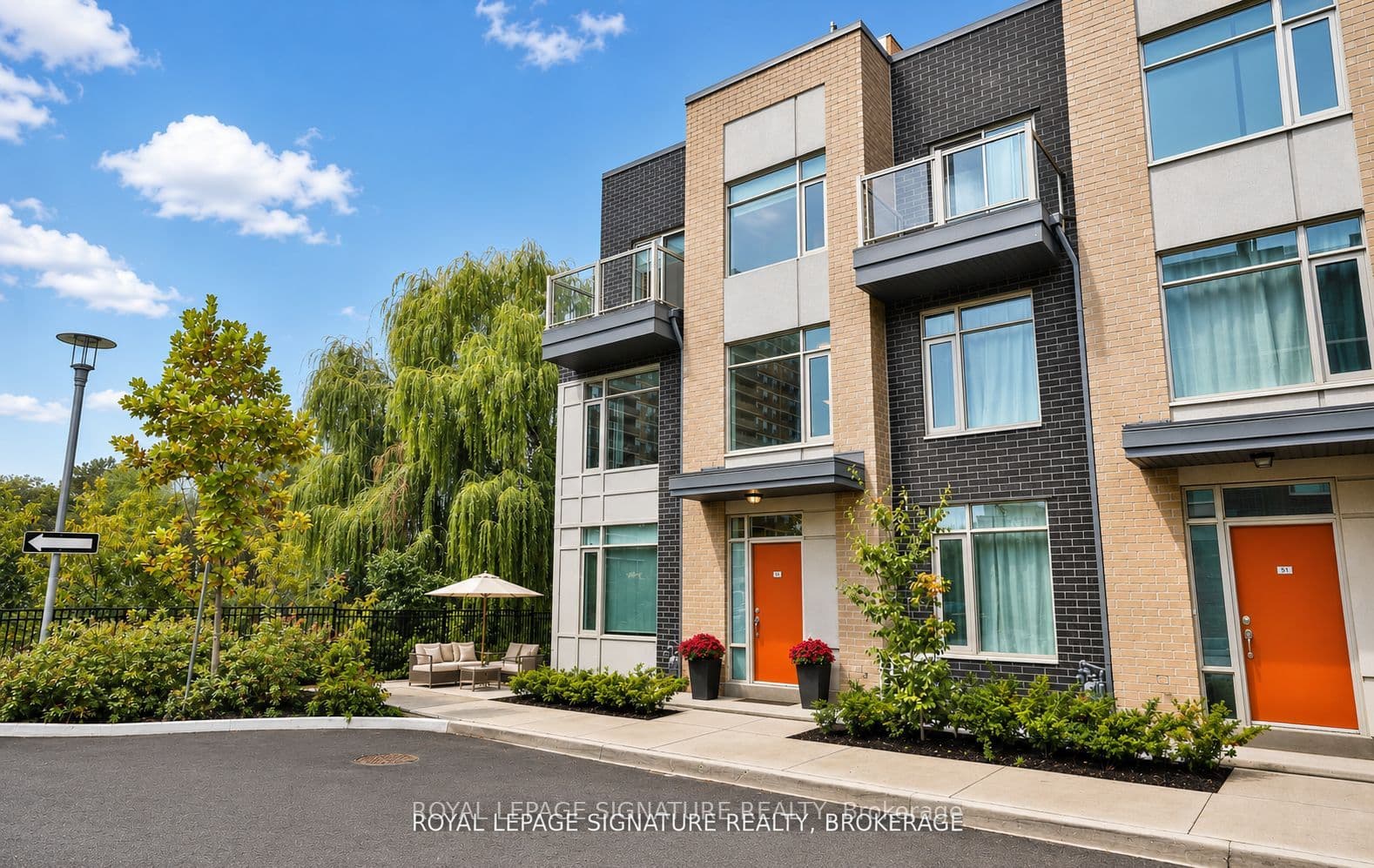 #50 35 Applewood Lane