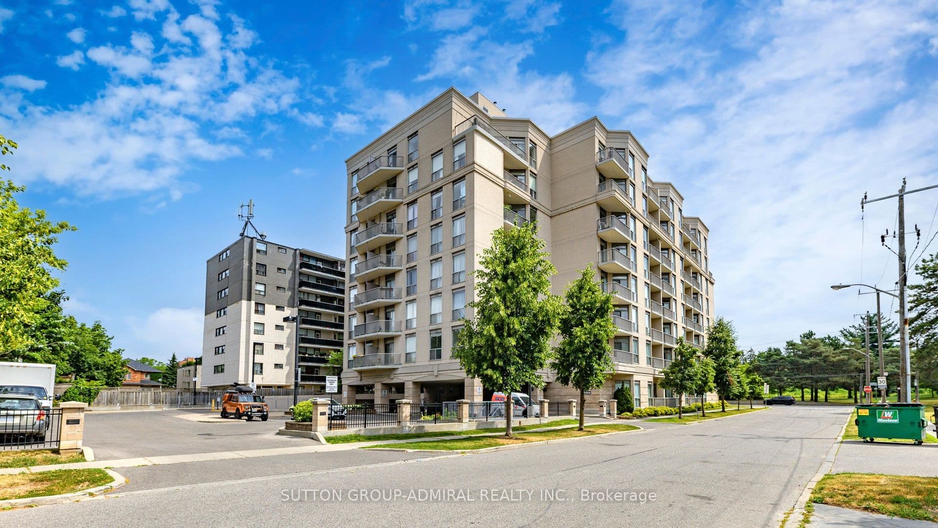#707 4200 Bathurst Street