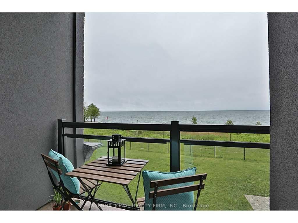 #233 35 Southshore Crescent