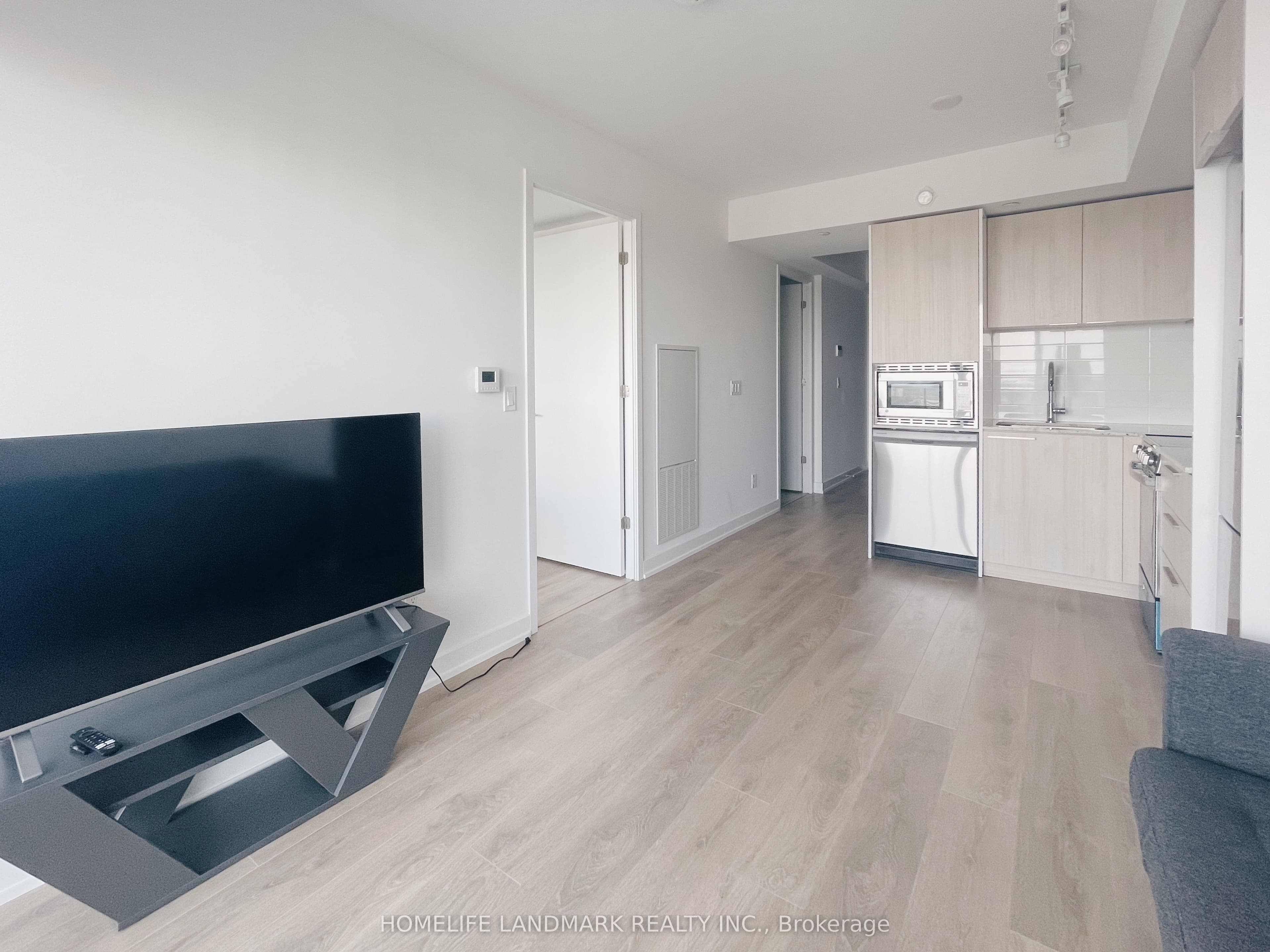 #3408 501 Yonge Street