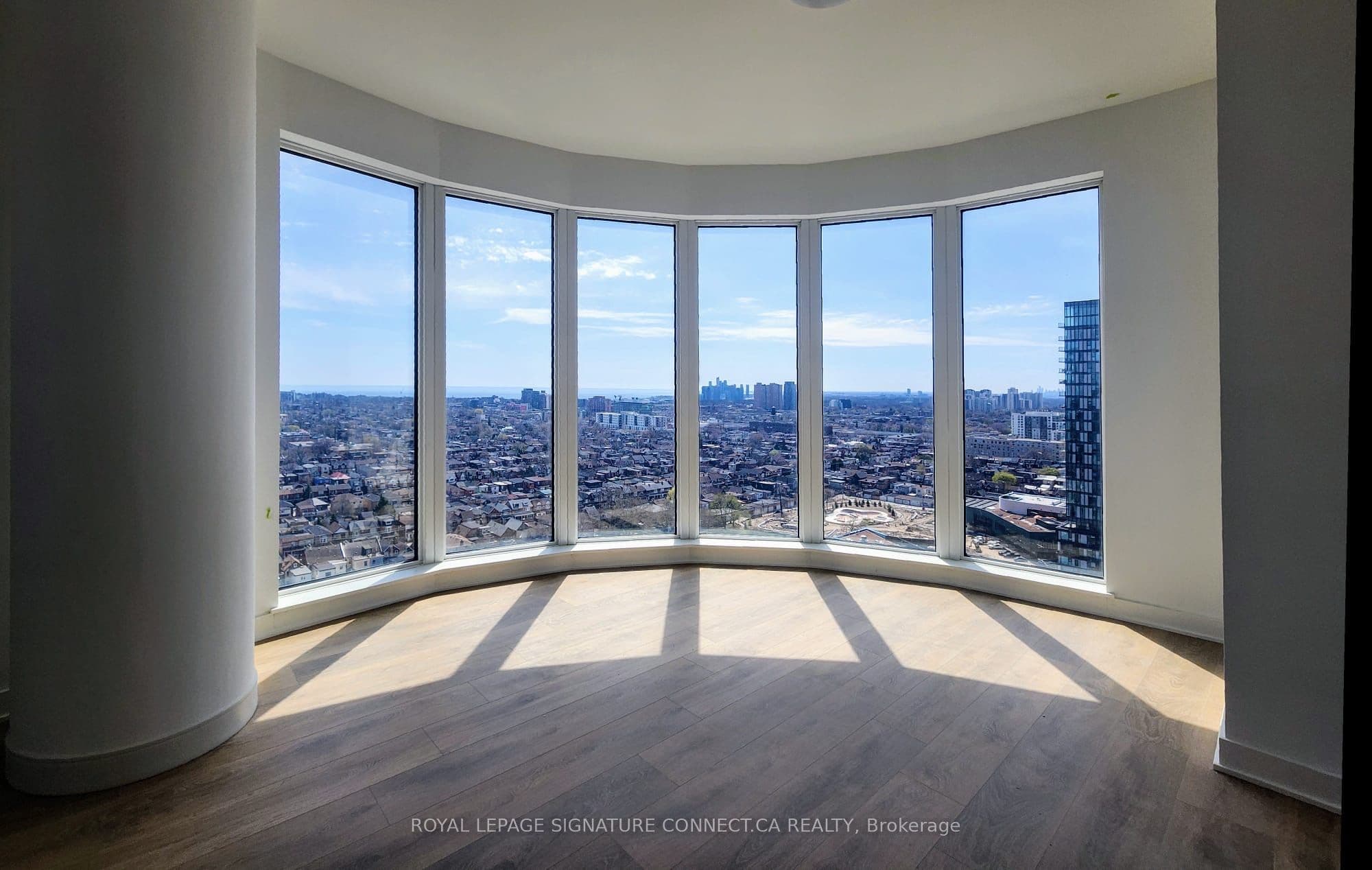 #1710 1185 Dupont Street