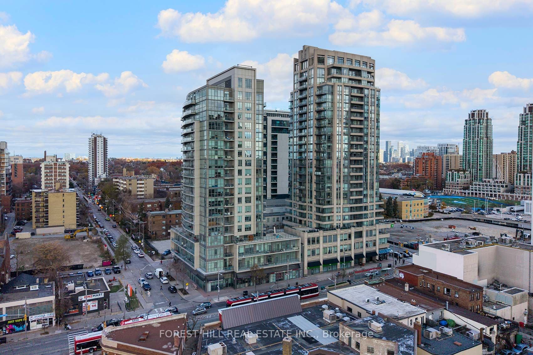 #1505 530 St Clair Avenue
