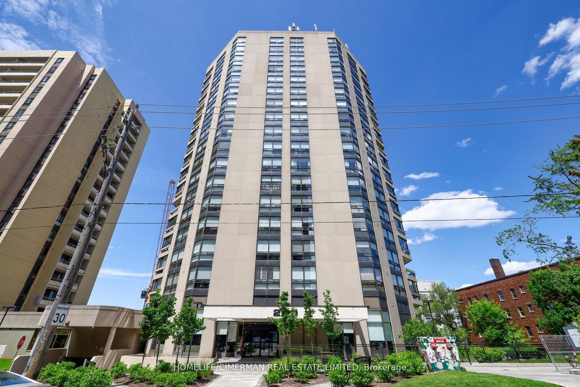 #1002 240 Heath Street