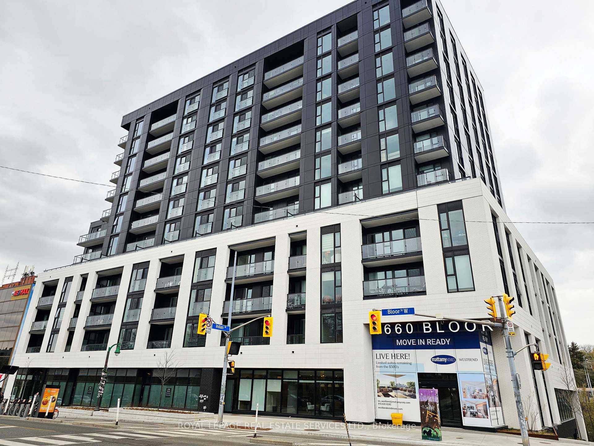 #1214 1660 Bloor Street
